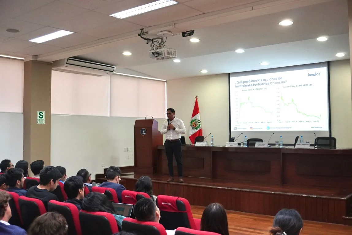 Ponencia en la Pontificia Universidad Católica del Perú